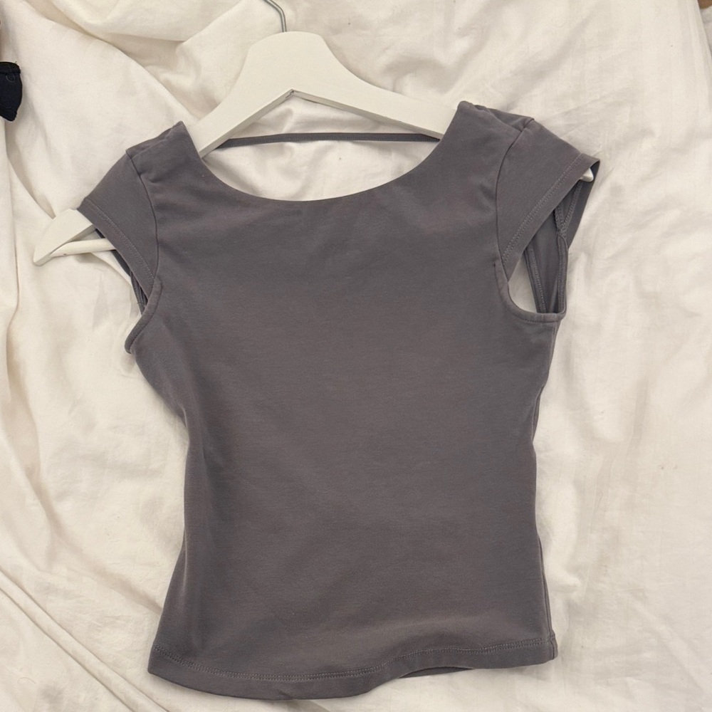 Gray Women's open back Sleeve Top garage